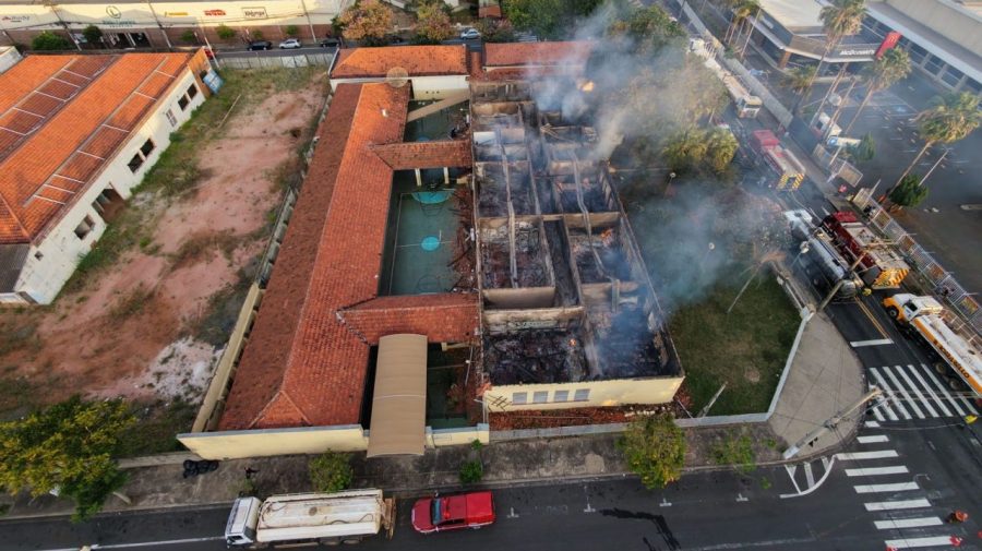 Tristeza veja como ficou Escola Prada após incêndio em Limeira