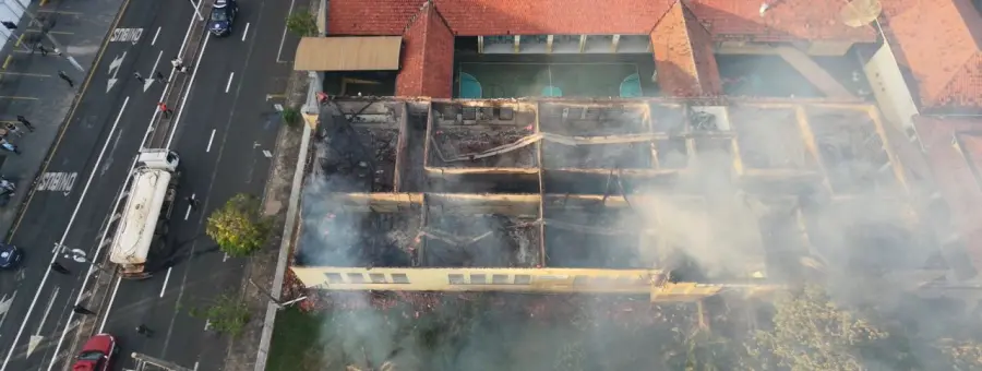 exclusivo veja destruição da escola prada