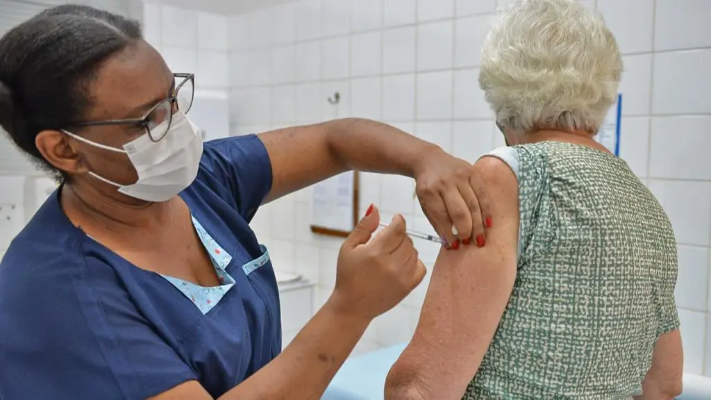Limeira terá plantão de vacinação neste sábado com doses contra gripe e dengue