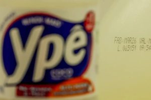 Anvisa mantém suspensão, mas libera parte de lotes de produtos Ypê