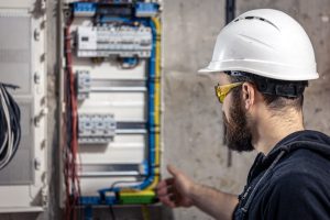 Curso gratuito de eletricista