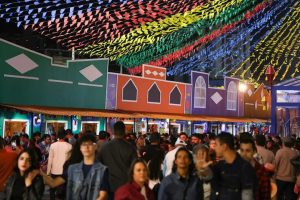 Estudo aponta que 85% dos brasileiros vão participar de festas juninas