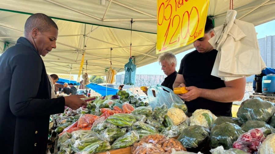 Feira Noturna do Santa Adélia abre inscrições para feirantes em Limeira