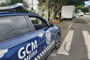GCM identifica 'gato' de energia elétrica em trailer no Cecap, em Limeira