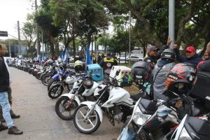 Governo prepara linha de crédito para motociclistas de aplicativos