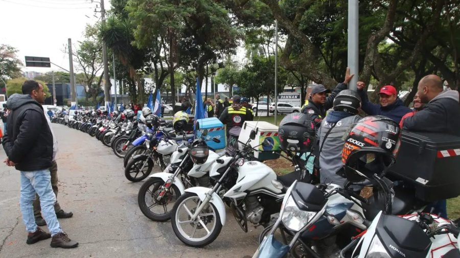 Governo prepara linha de crédito para motociclistas de aplicativos