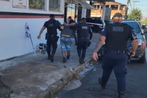 Homem com 7 passagens é preso por tráfico, corrupção ativa e resistência no Odécio Degan