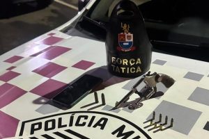 Homem é preso após polícia encontrar arma e munições em casa de Limeira