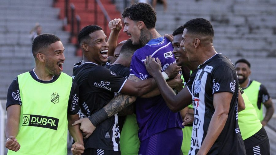 Jogadores da Inter de Limeira comemoram