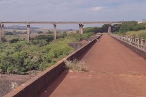 Jovem praticando rope jump morre na Ponte do Esqueleto, em Limeira