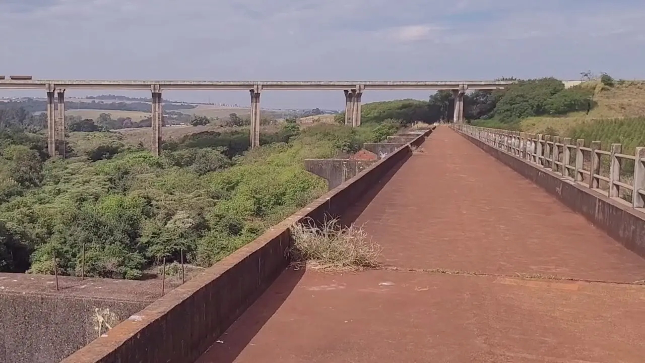 Jovem praticando rope jump morre na Ponte do Esqueleto, em Limeira