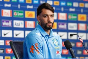 Lucas Paquetá tem lesão na coxa confirmada, sem previsão de retorno