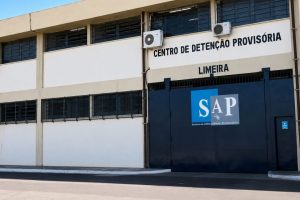 Mais de 250 presos recebem saída temporária em Limeira e Piracicaba