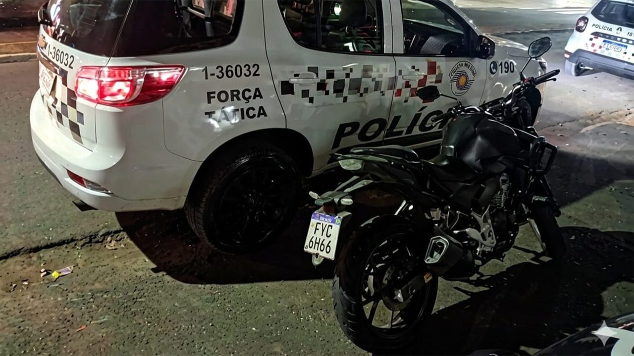 Moto furtada é encontrada em chácara e jovem é preso em Limeira