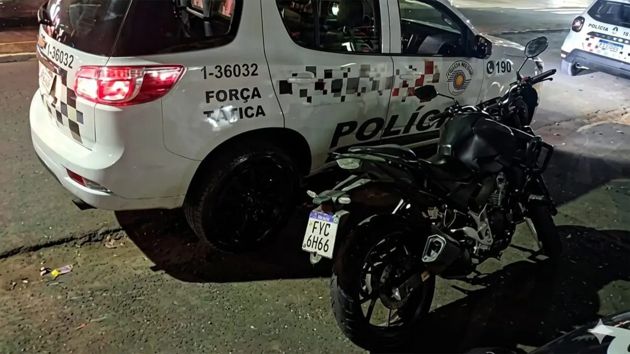 Moto furtada é encontrada em chácara e jovem é preso em Limeira