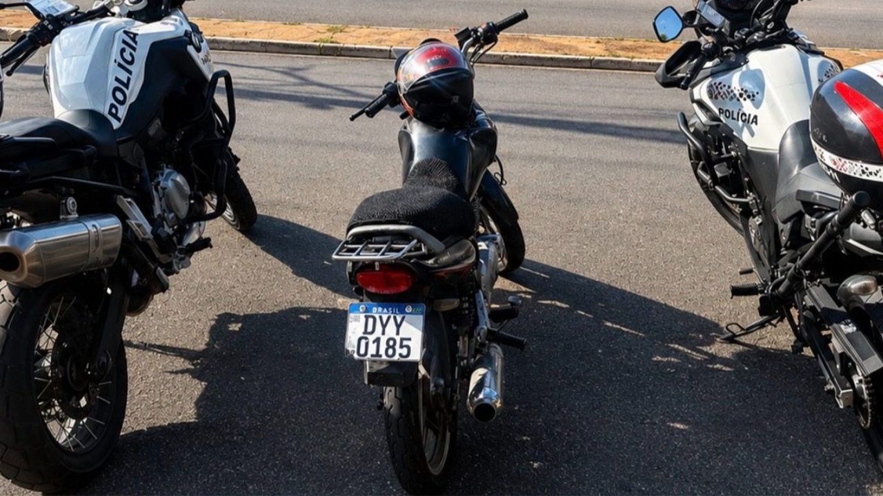Motociclista é preso com placa adulterada em Limeira