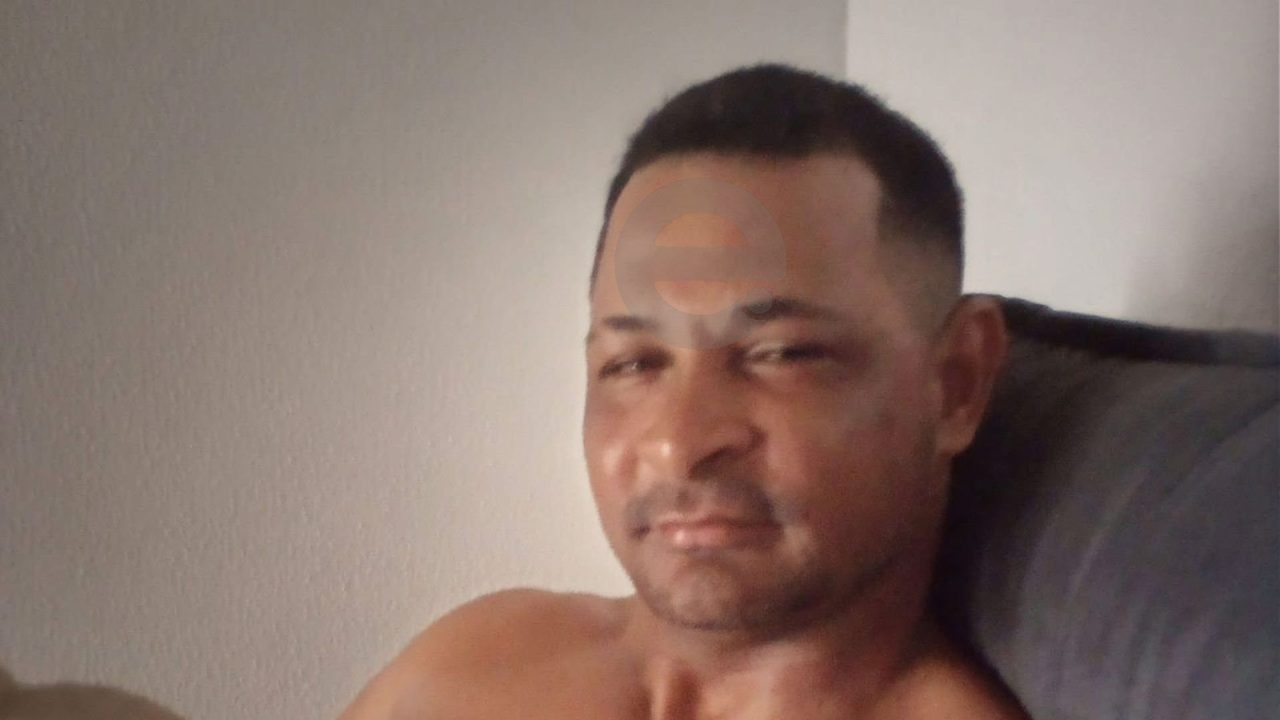 Motociclista morre após bater em poste no Anel Viário