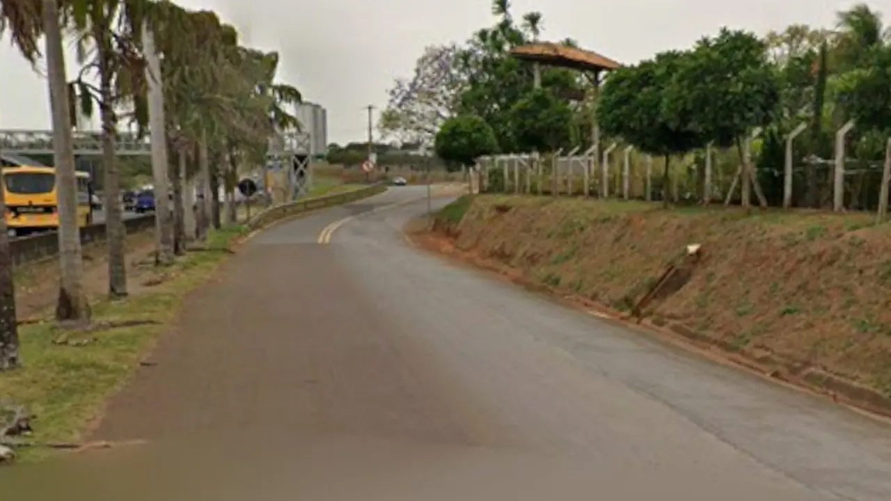 Motorista atropela dupla em moto após suspeita de tentativa de assalto em Limeira