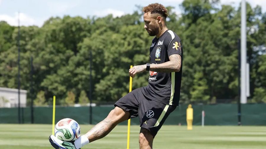 Neymar volta a treinar com a seleção a 2 dias do jogo contra o Haiti
