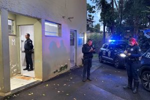 Outro banheirão idosos de 70 e 79 anos são flagrados fazendo sexo no Bosque Maria Thereza