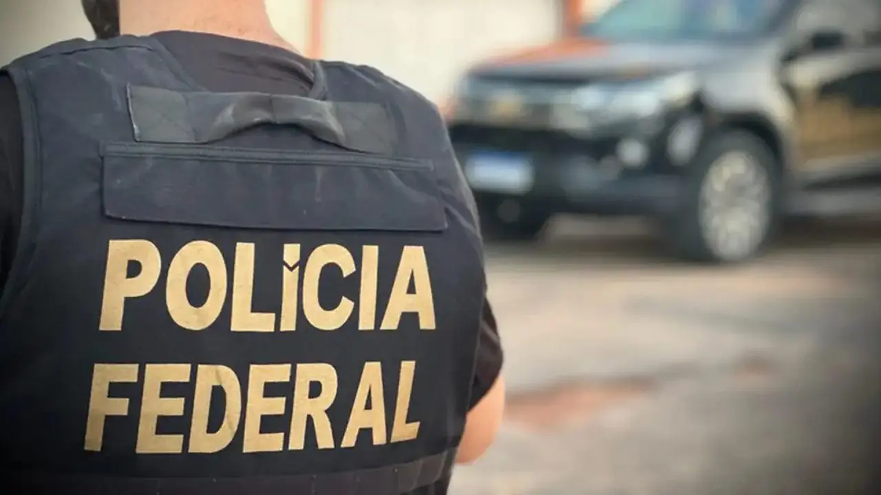 PF apreende celulares, HDs e notebook em investigação sobre pornografia infantil em Limeira