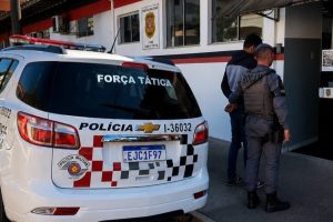 PM detém homem com mandado de prisão em Limeira