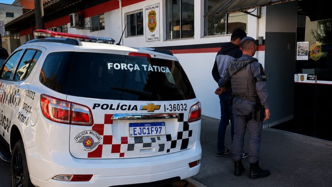 PM detém homem com mandado de prisão em Limeira