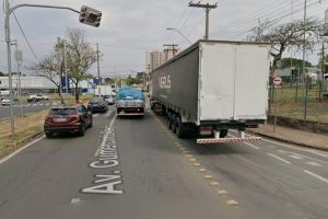 Trânsito muda em trecho da Avenida Gumercindo Araújo a partir de domingo