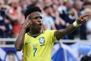 Vini Jr. brilha e Brasil se classifica em 1º com 3x0 sobre a Escócia