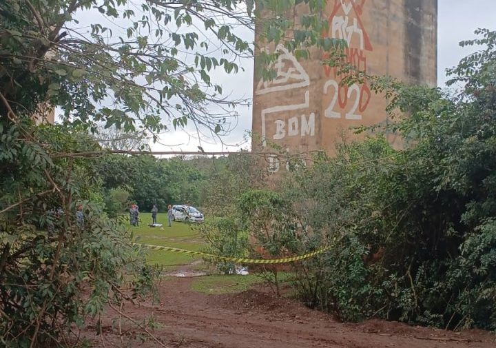 jkovem lançada sem corda na ponte do esqueleto