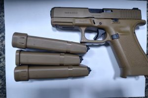 Arma é apreendida durante briga em família