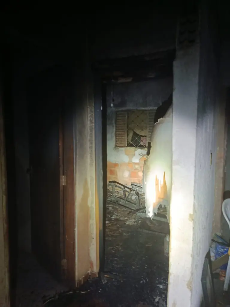Cadeirante morre durante incêndio em residência no Belinha Ometto, em Limeira (1)