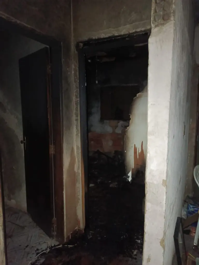 Cadeirante morre durante incêndio em residência no Belinha Ometto, em Limeira (2)