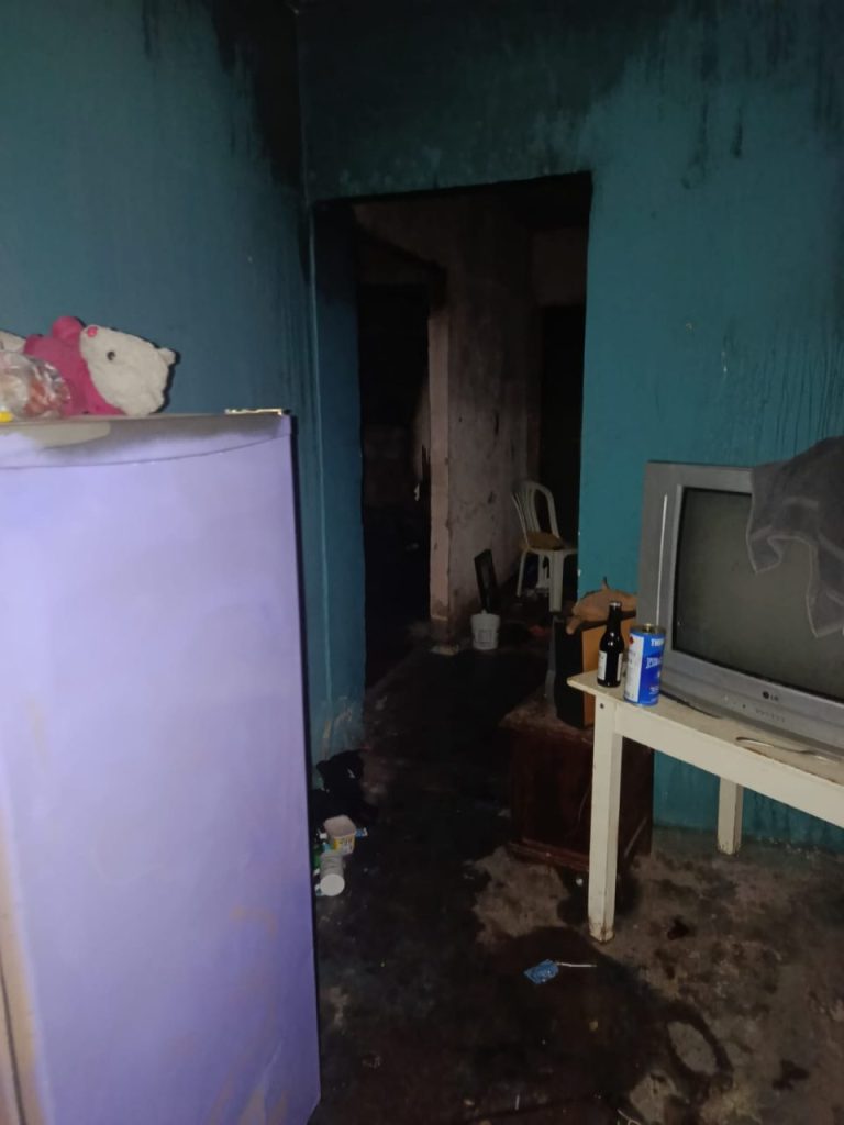 Cadeirante morre durante incêndio em residência no Belinha Ometto, em Limeira (3)