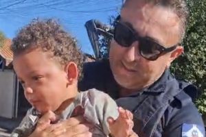 GCM salva criança engasgada com bala após manobra, em Limeira