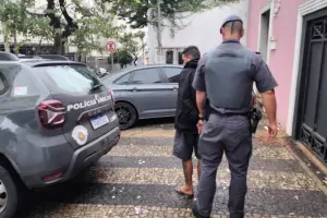 Homem é preso por suspeita de tráfico de drogas próximo a quadra esportiva em Limeira (2)