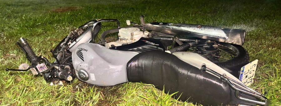 Homem morre após bater moto contra placa de sinalização no Anel Viário