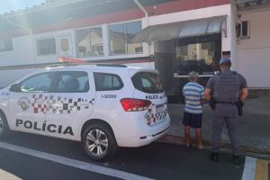 PM prende homem em flagrante por tráfico de drogas no Jd. Antônio Simonetti, em Limeira