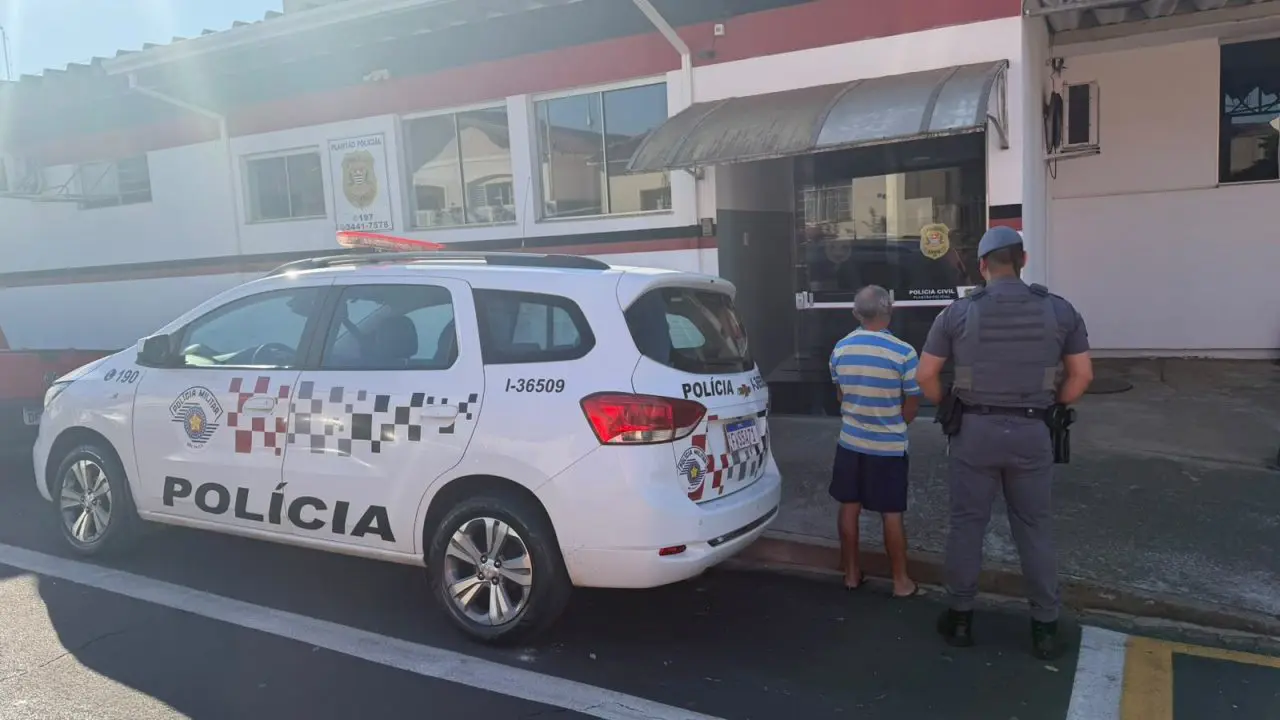 PM prende homem em flagrante por tráfico de drogas no Jd. Antônio Simonetti, em Limeira