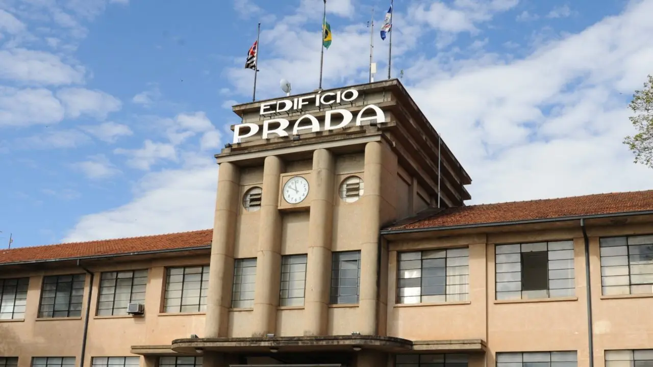 Prefeitura antecipa salário de servidores municipais em Limeira