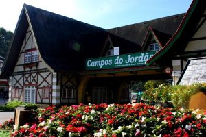 Procon-SP divulga pesquisa para auxiliar consumidor a planejar férias em alguns destinos de inverno