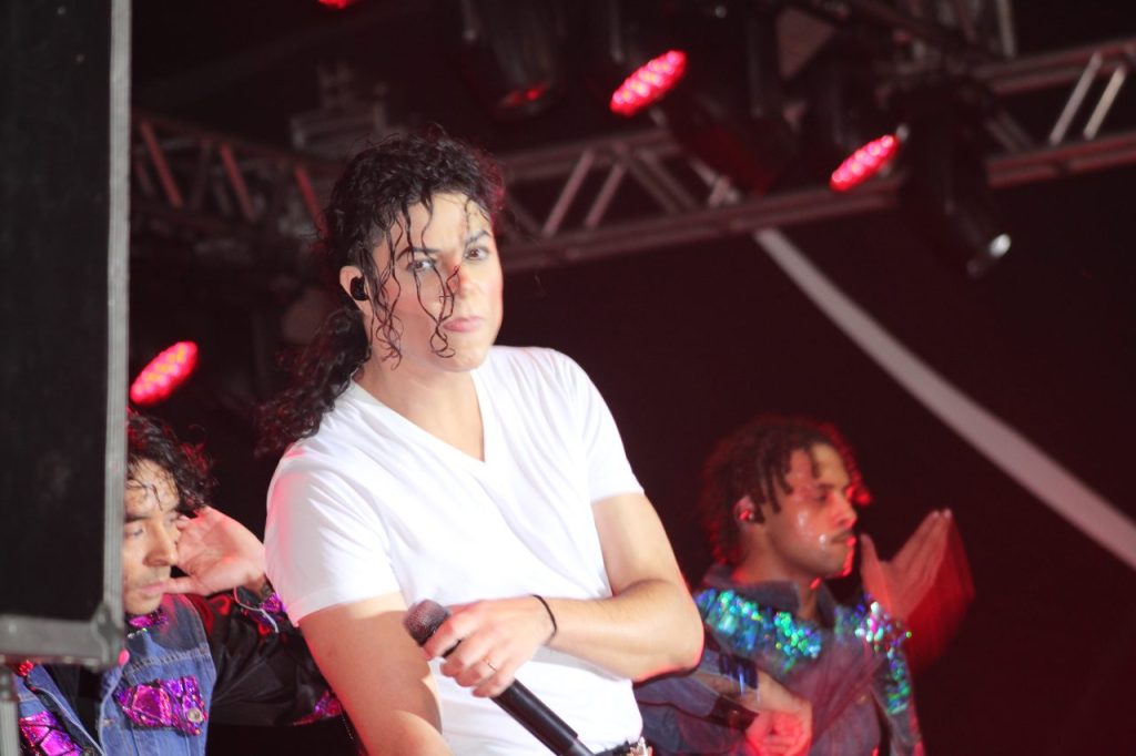 RODRIGO TEASER MICHAEL JACKSON (1)