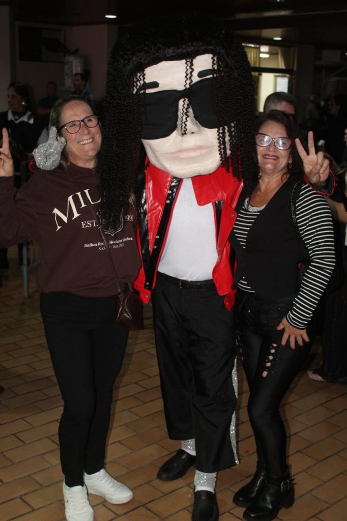 RODRIGO TEASER MICHAEL JACKSON (26)