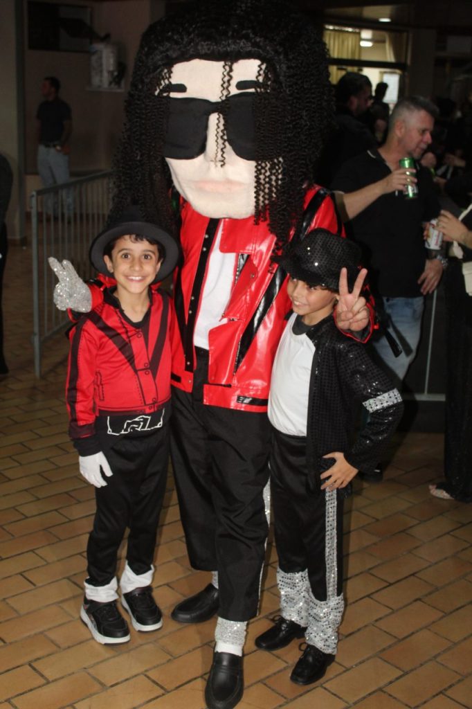 RODRIGO TEASER MICHAEL JACKSON (29)