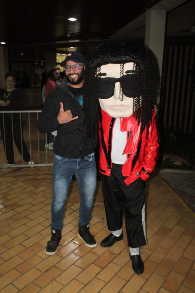 RODRIGO TEASER MICHAEL JACKSON (35)