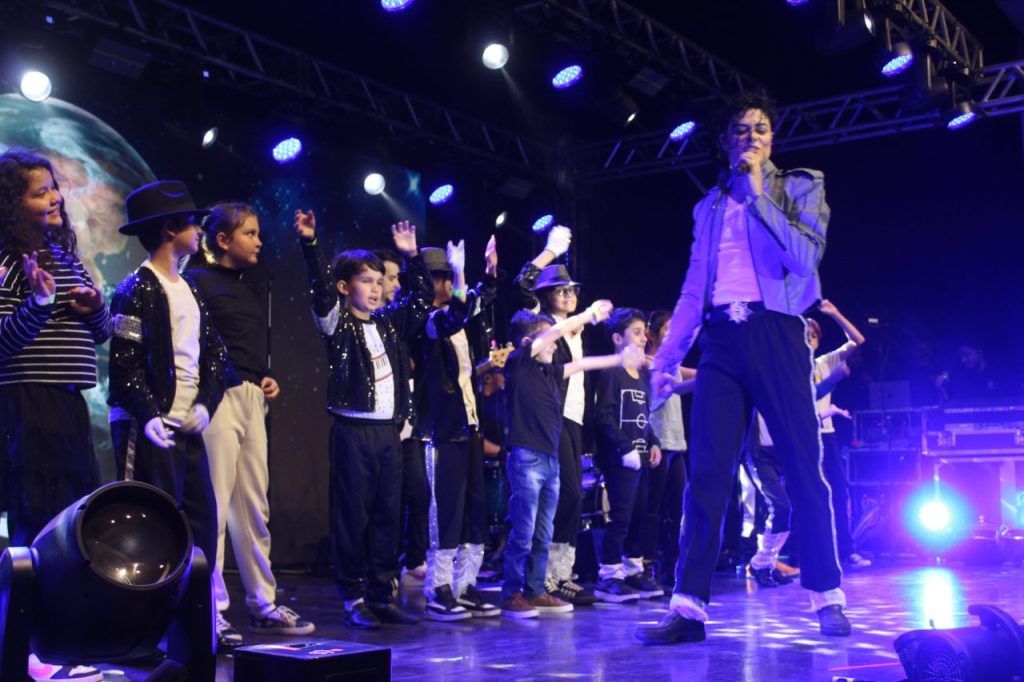 RODRIGO TEASER MICHAEL JACKSON (43)