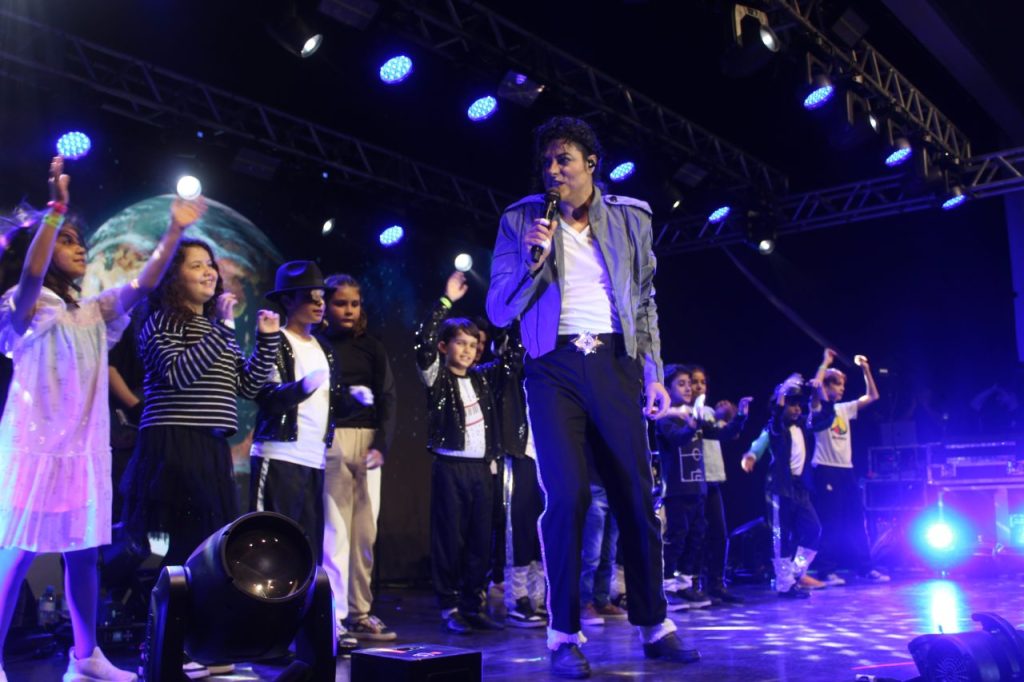 RODRIGO TEASER MICHAEL JACKSON (45)