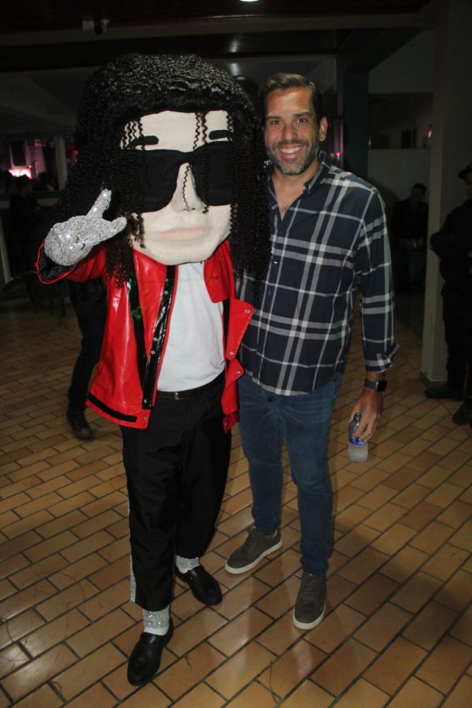 RODRIGO TEASER MICHAEL JACKSON (9)