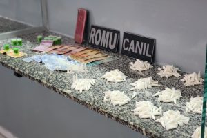 ROMU apreende mais de 450 pinos de cocaína com dois adolescentes em Limeira