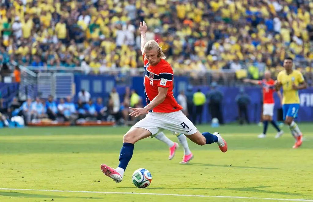 Segundo gol de Haaland contra Brasil